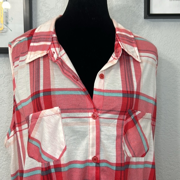 Size small red white plaid button up front tie sleeveless tank vest top - Picture 7 of 11